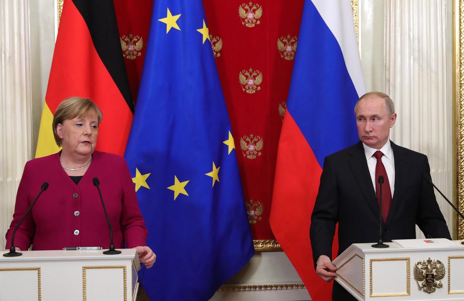 Merkel i Putin razgovarali o mogućnosti zajedničke proizvodnje vakcine